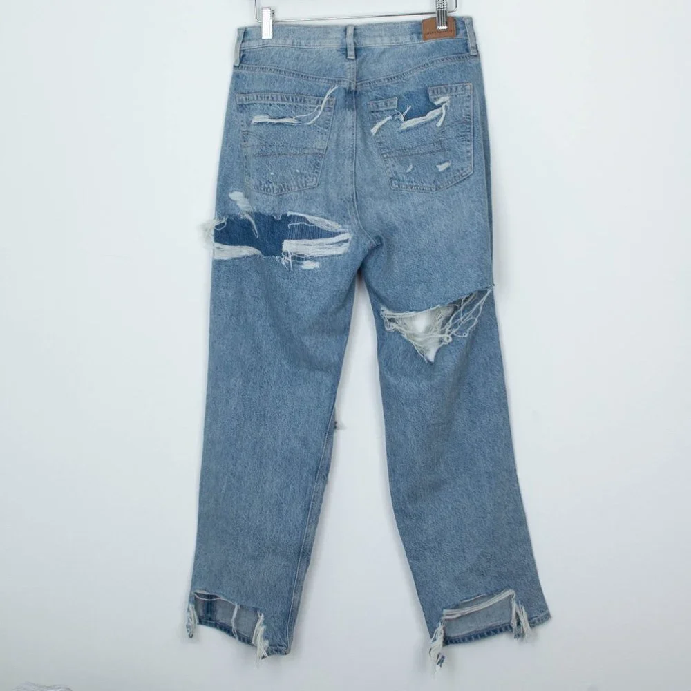 American Eagle Boyfriend 90s Boyfriend Distressed Denim Jeans Size 6R - Picture 4 of 7